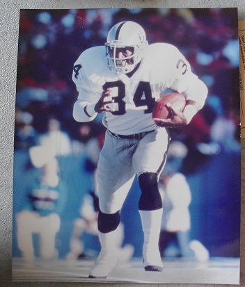 Bo Jackson Autographed 8x10 Photograph