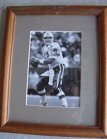Dan Marino Autographed 5x7 Photograph Framed