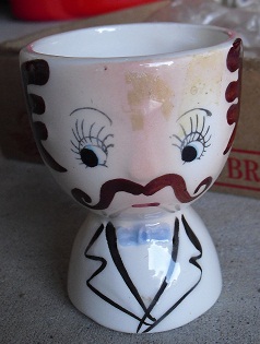 1960 MG Japan Hand Painted Ceramic Egg Holder