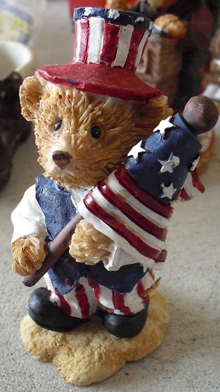 Modern Resin K's Collection Uncle Sam Bear with Flag