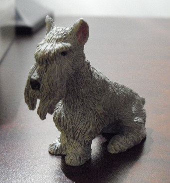 Resin Scottie Terrier Dog Figurine 2" Tall