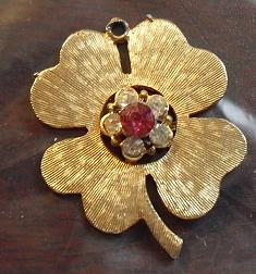 Beautiful Gold Tone Four Leaf Clover Pendant