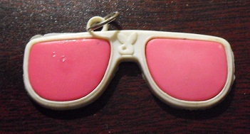 Retro Plastic Pink Sunglasses Pendant