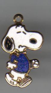 Gold tone Enameled Snoopy Jogging Pendant