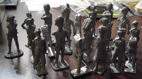 Lot of 23 Vintage Partial Lead Army Soldiers