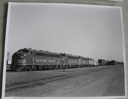 Train 8x10 Photograph Western Pacific 921 Locomotive on Tracks
