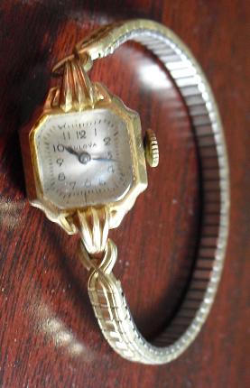 Vintage Bulova Womens Watch Gold Filled