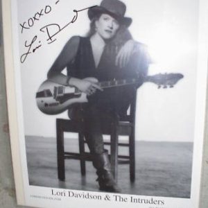 Lori Davidson Signed Photograph with Letter