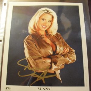 Autographed WWF Womens Wrestler Diva Photograph - Sunny