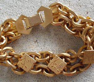 Vintage Costume Gold Tone Metal Bracelet