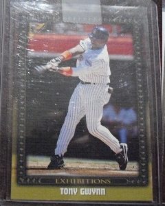 1998 Topps Gallery Exhibitions Tony Gwynn Insert Card