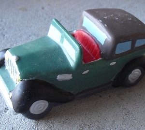 Ceramic Old Fashion Car Figurine