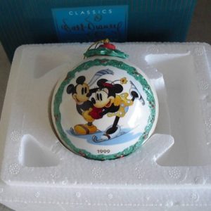 Disney Classics Collection 1999 Mickey Ornament MIB