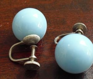 Vintage JAPAN Clip On Earings Light Blue Balls