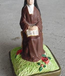 Unique Vintage Ceramic Sitting Nun Figurine Carmel?