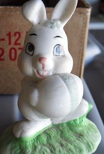 Vintage Ceramic Bunny Rabbit Figurine 3" Tall