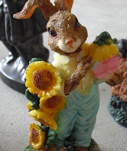 Resin K's Collection Easter Parade Rabbit Figurine