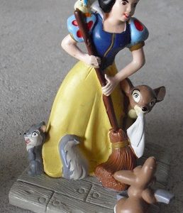 Vinyl Disney Store Snow White Figurine 3 1/2"