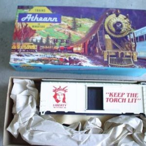 HO Gauge Athearn Liberty 1986 Torch Lit Boxcar MIB