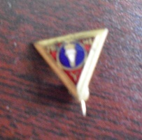 Vintage TR HI Y Triangle Pinback