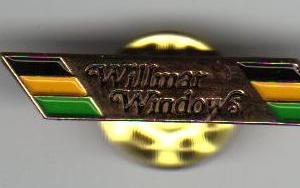 Gold Tone MEtal Pinback Willmar Windows