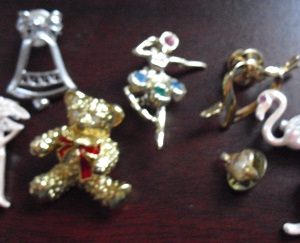 Lot of 7 Modern Pinbacks - Animals Ballerina More