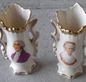 Set of 2 Vintage Miniature Vases - George Washington