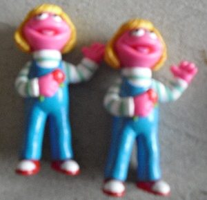 Lot of 2 1990s Vinyl Muppets Girl Character Figurines 3" Tall