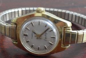 Vintage Womens Timex Electric Watch